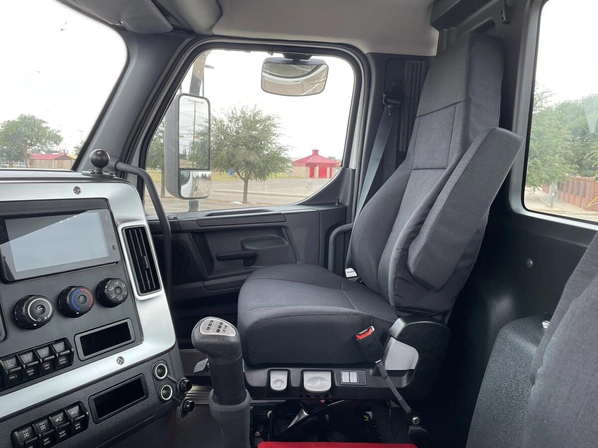 2027 Western Star 49X — photo 18