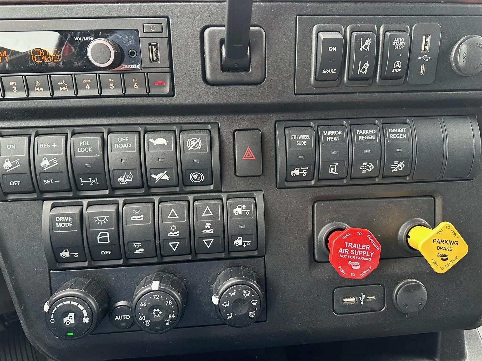 2026 International LT in Plover, WI — photo 10