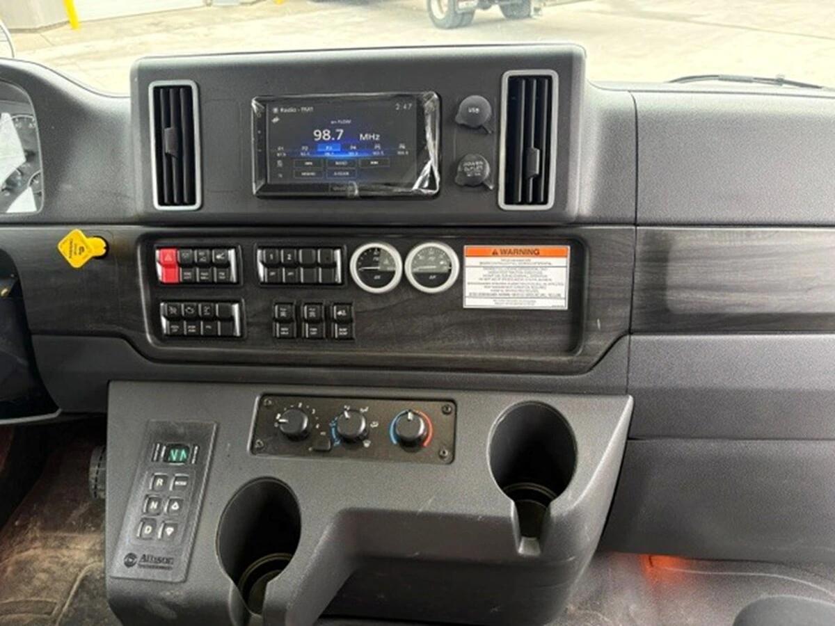 2027 Freightliner M2 106 — photo 9