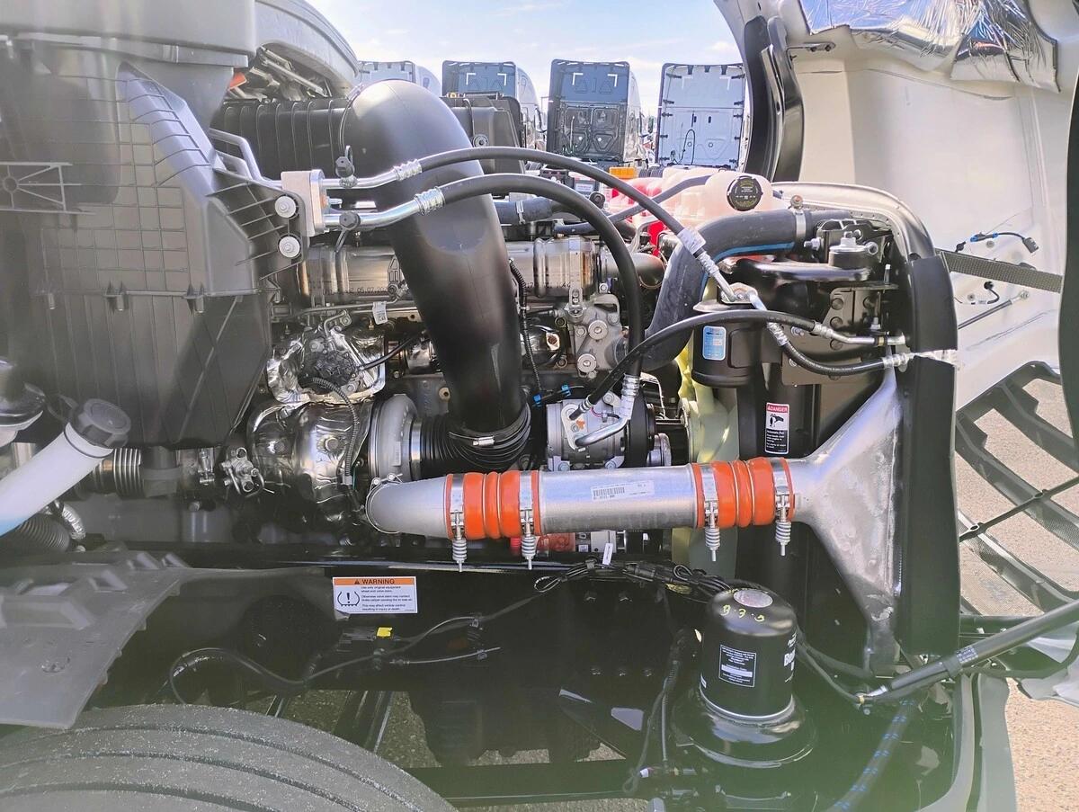 2026 Freightliner Cascadia in Eau Claire, WI — photo 15