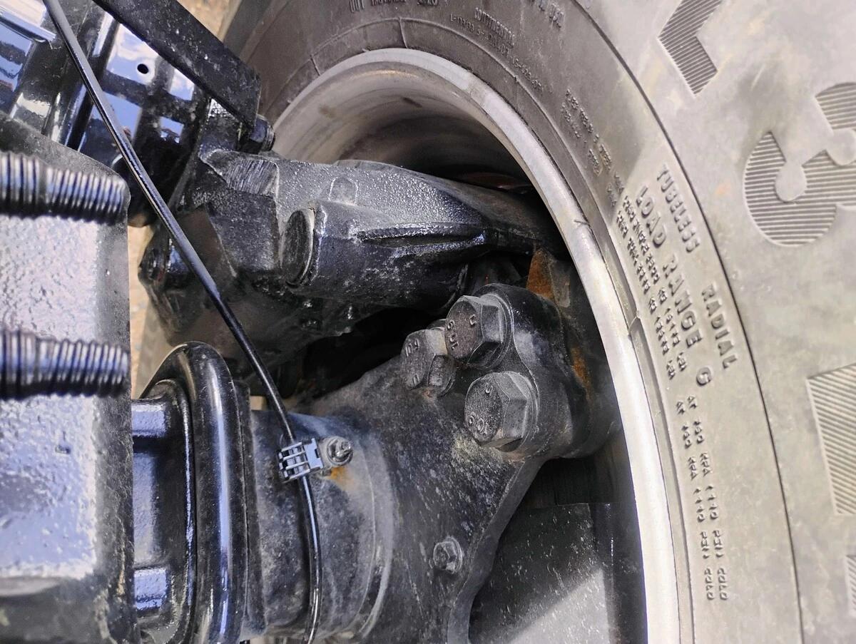 2027 Freightliner Cascadia — photo 10