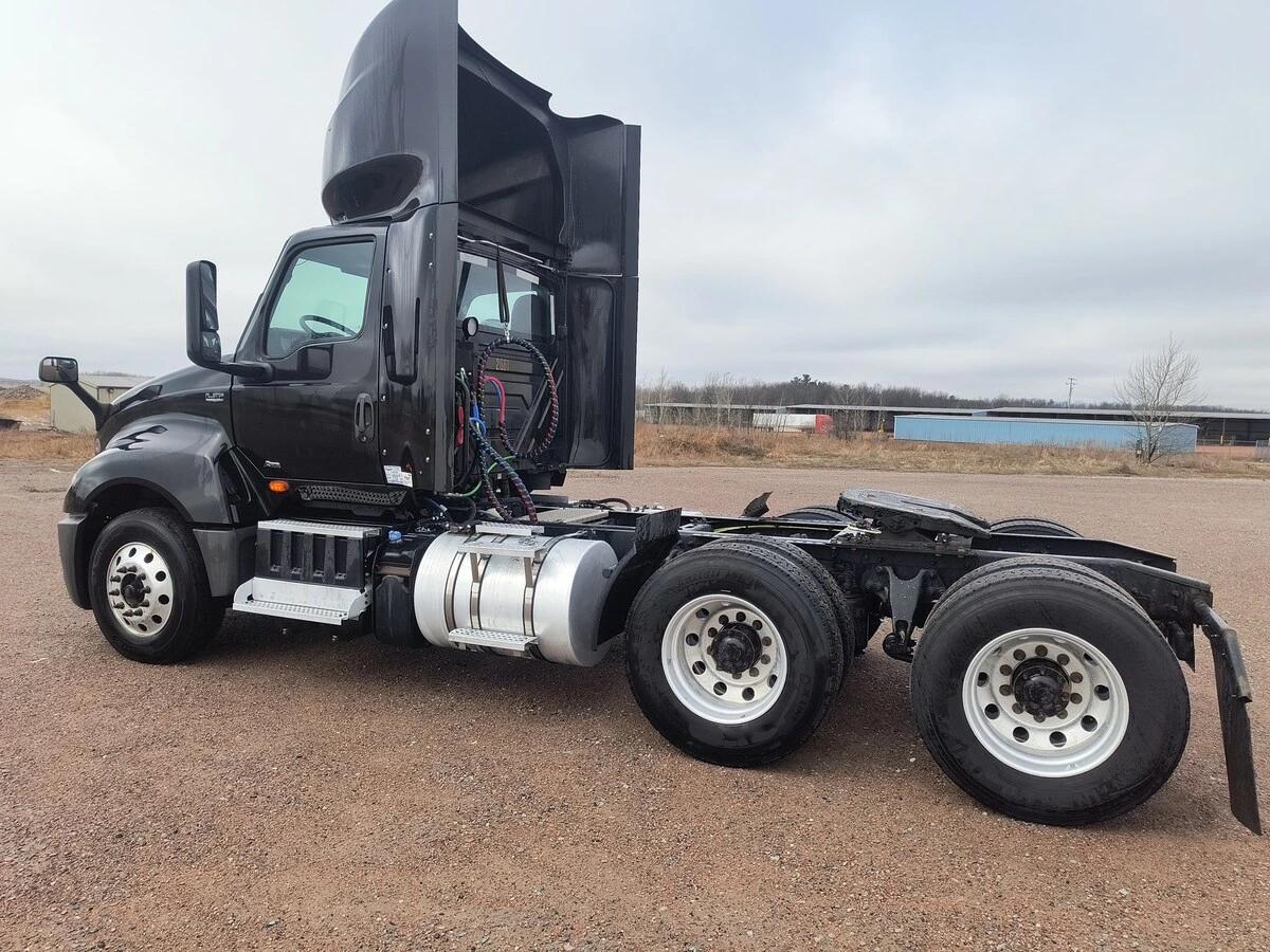 2022 International LT in Wausau, WI — photo 2