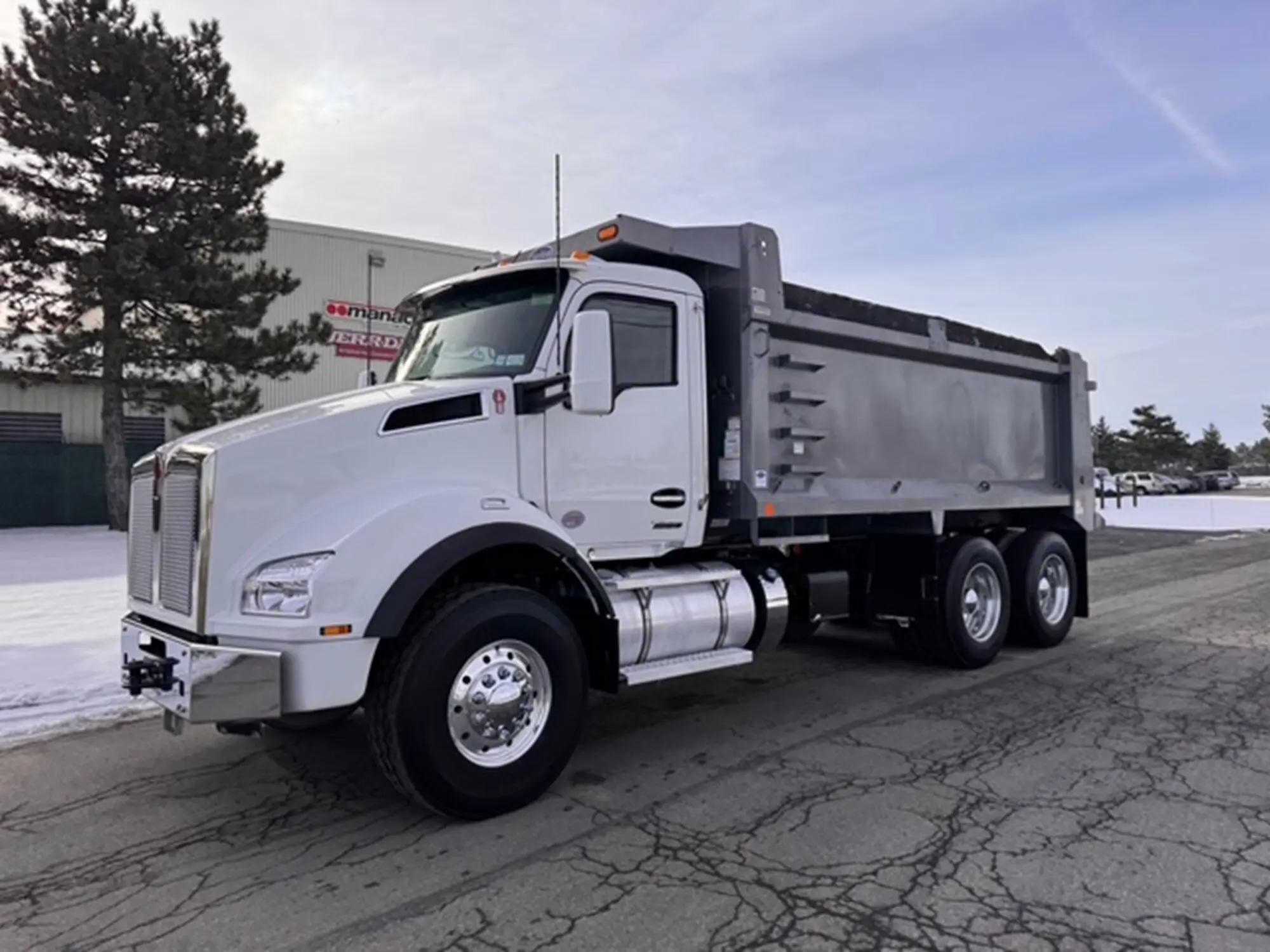 2022 Kenworth T880