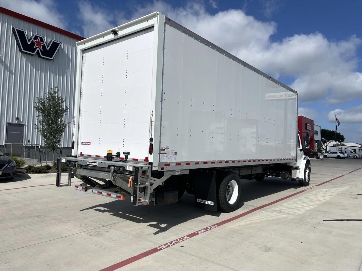 2027 Freightliner M2 106 — photo 5