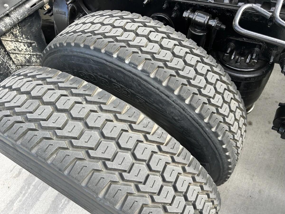 2016 Freightliner Cascadia — photo 12