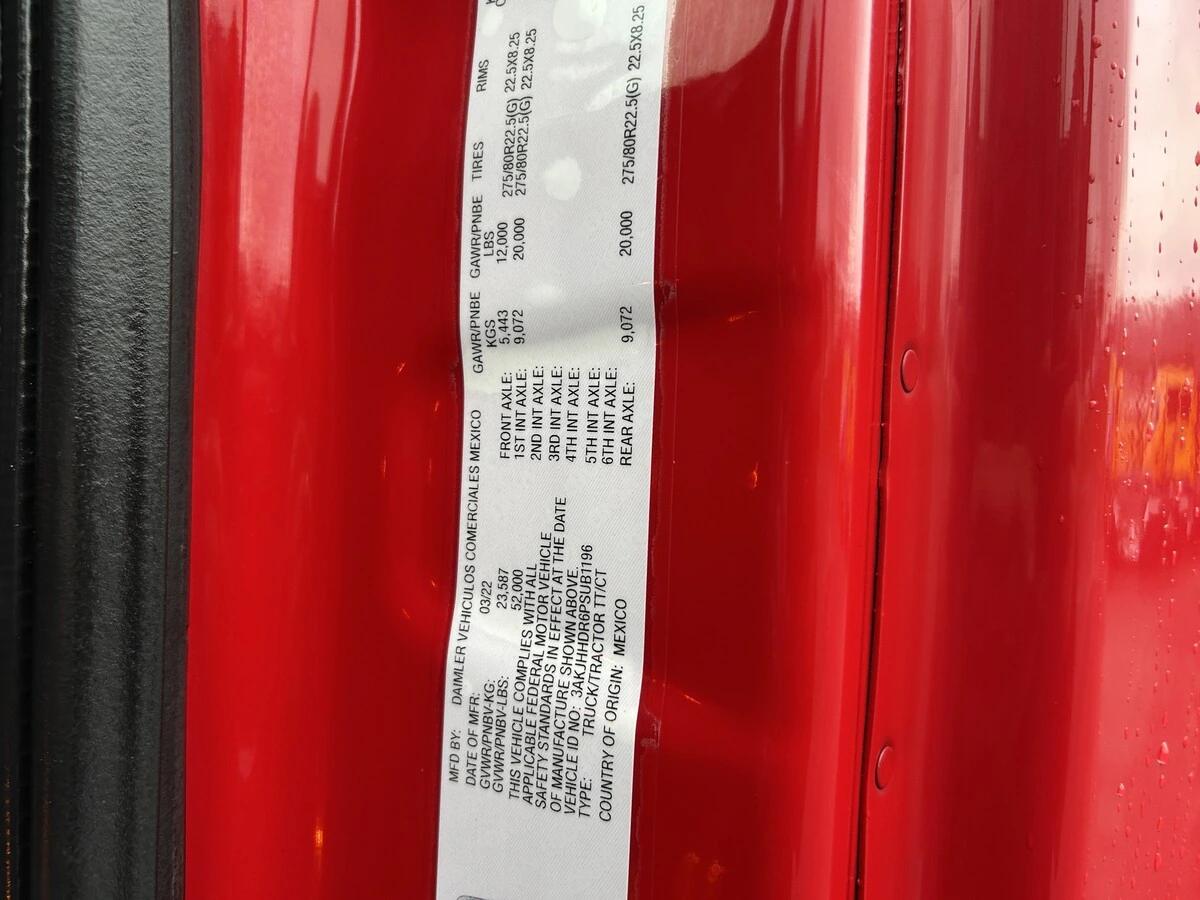 2022 Freightliner Cascadia in Knoxville, TN — photo 11