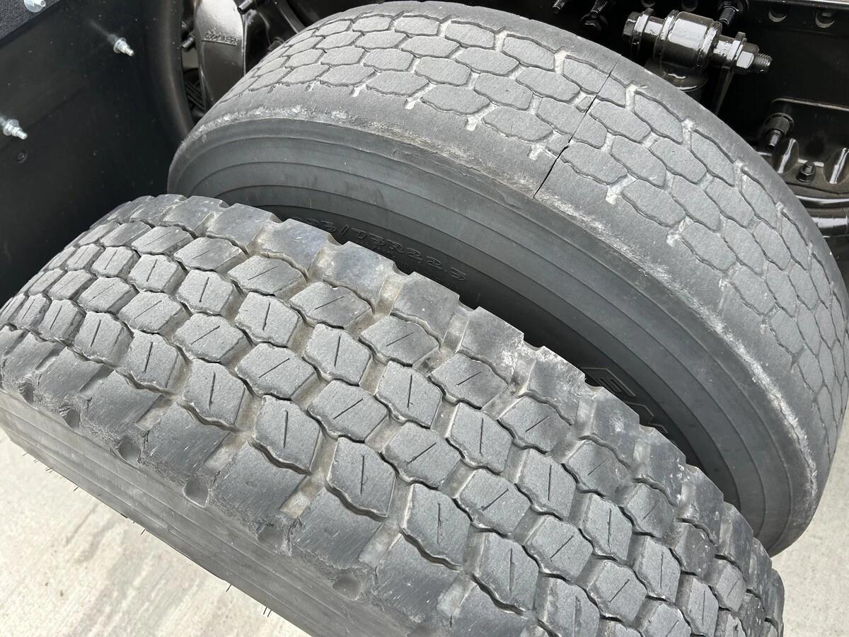 2019 Freightliner Cascadia — photo 12