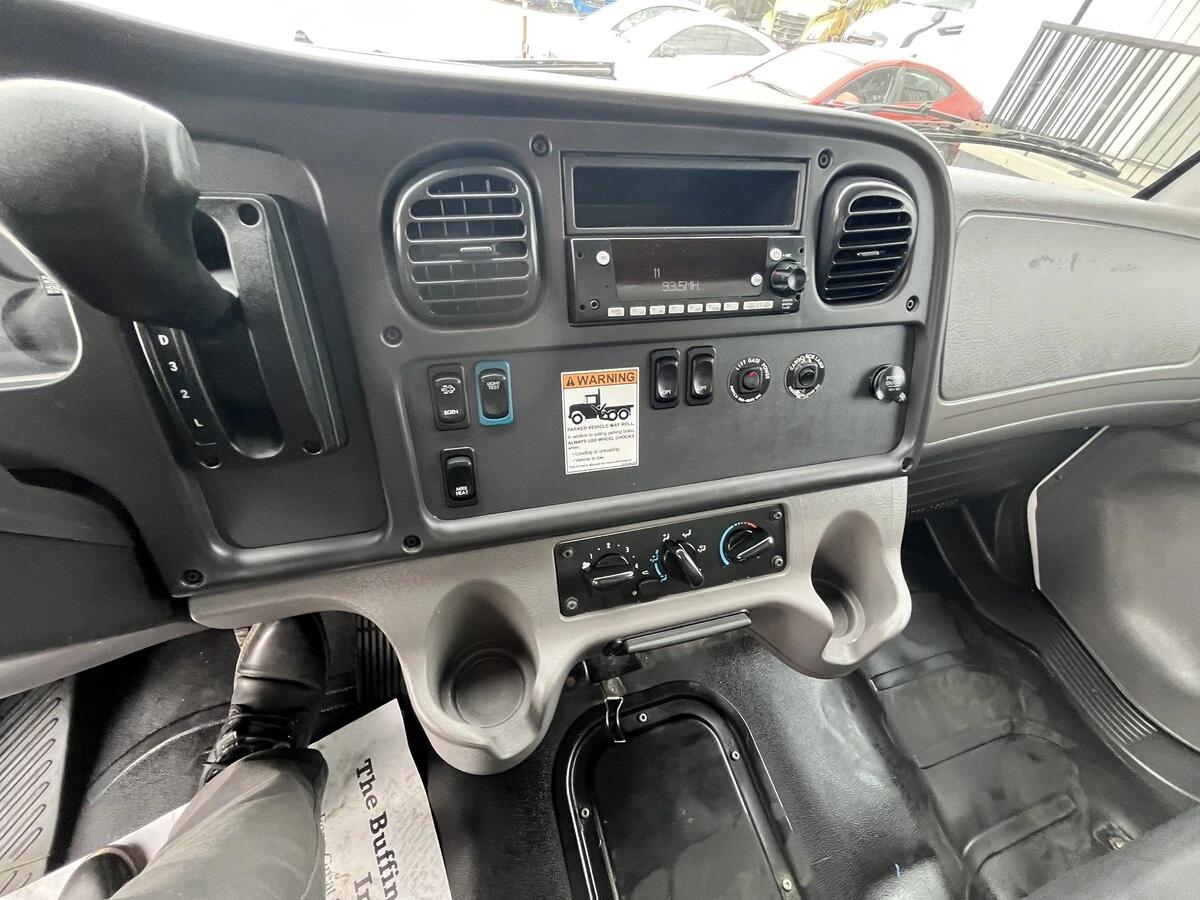 2022 Freightliner M2 106 — photo 22
