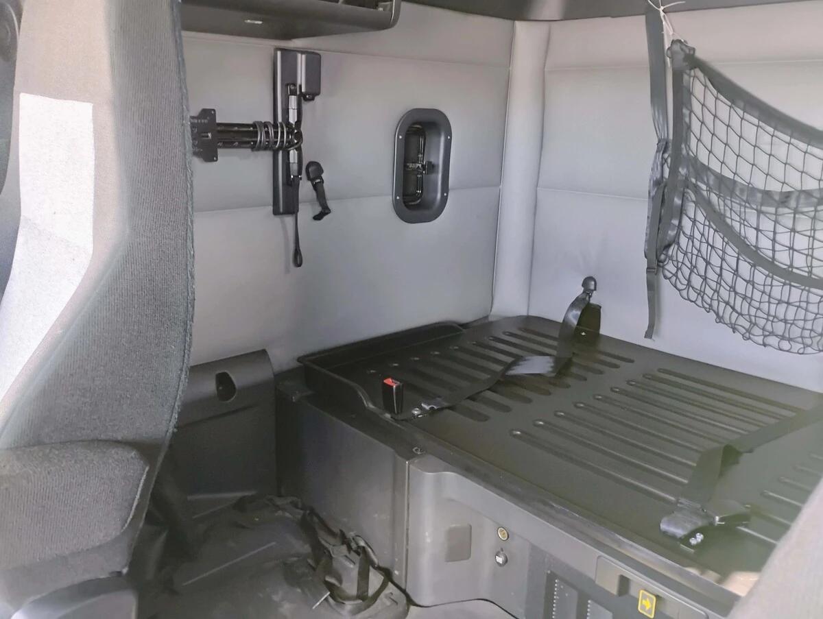 2022 Freightliner Cascadia — photo 18