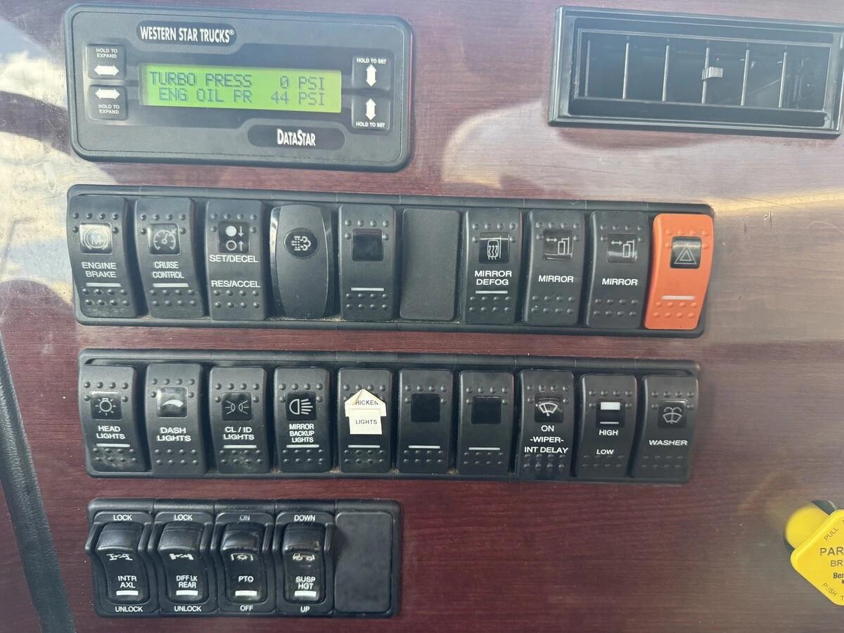 2019 Western Star 4900 — photo 25