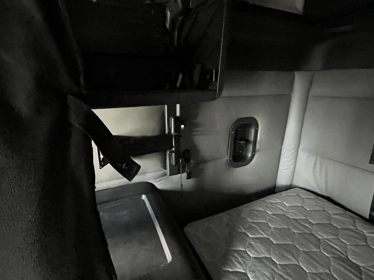 2019 Freightliner Cascadia — photo 33