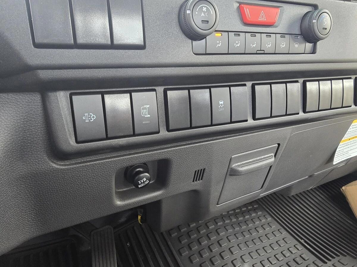 2025 Isuzu NRR in Danbury, CT — photo 3