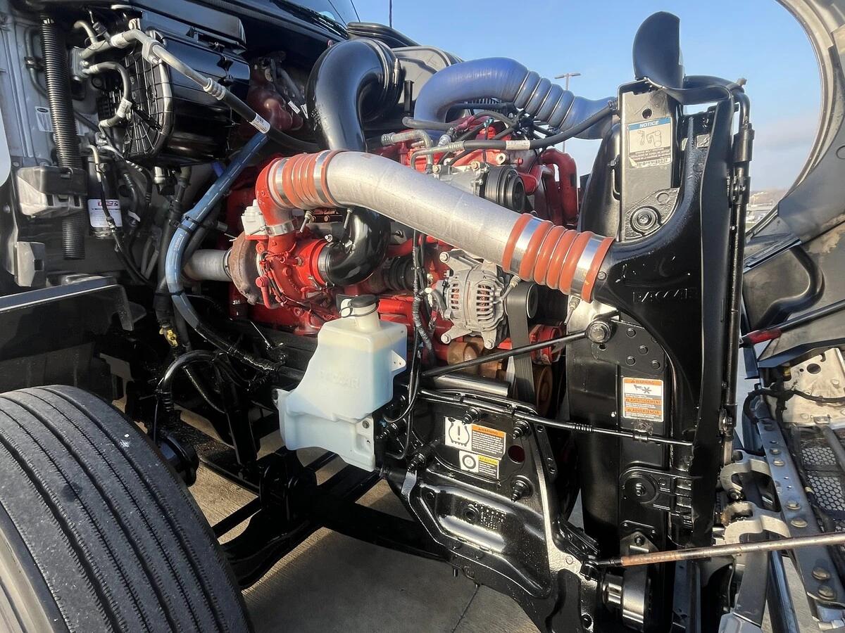 2023 Peterbilt 579 in Kansas City, MO — photo 15