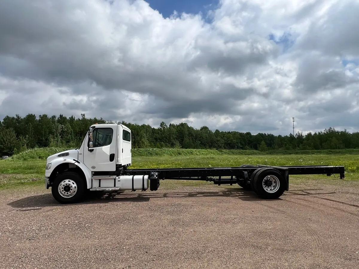 2019 Freightliner M2 106 in Cameron, WI — photo 9