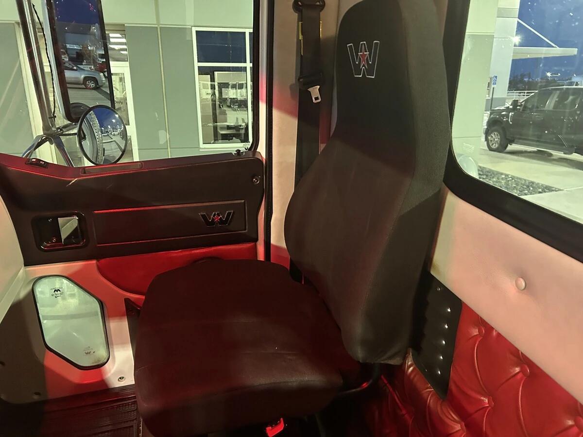 2022 Western Star 4900 — photo 19