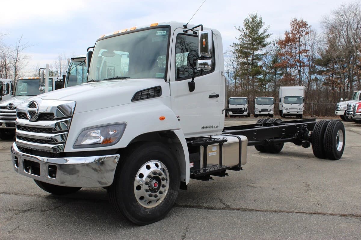 2025 Hino L6