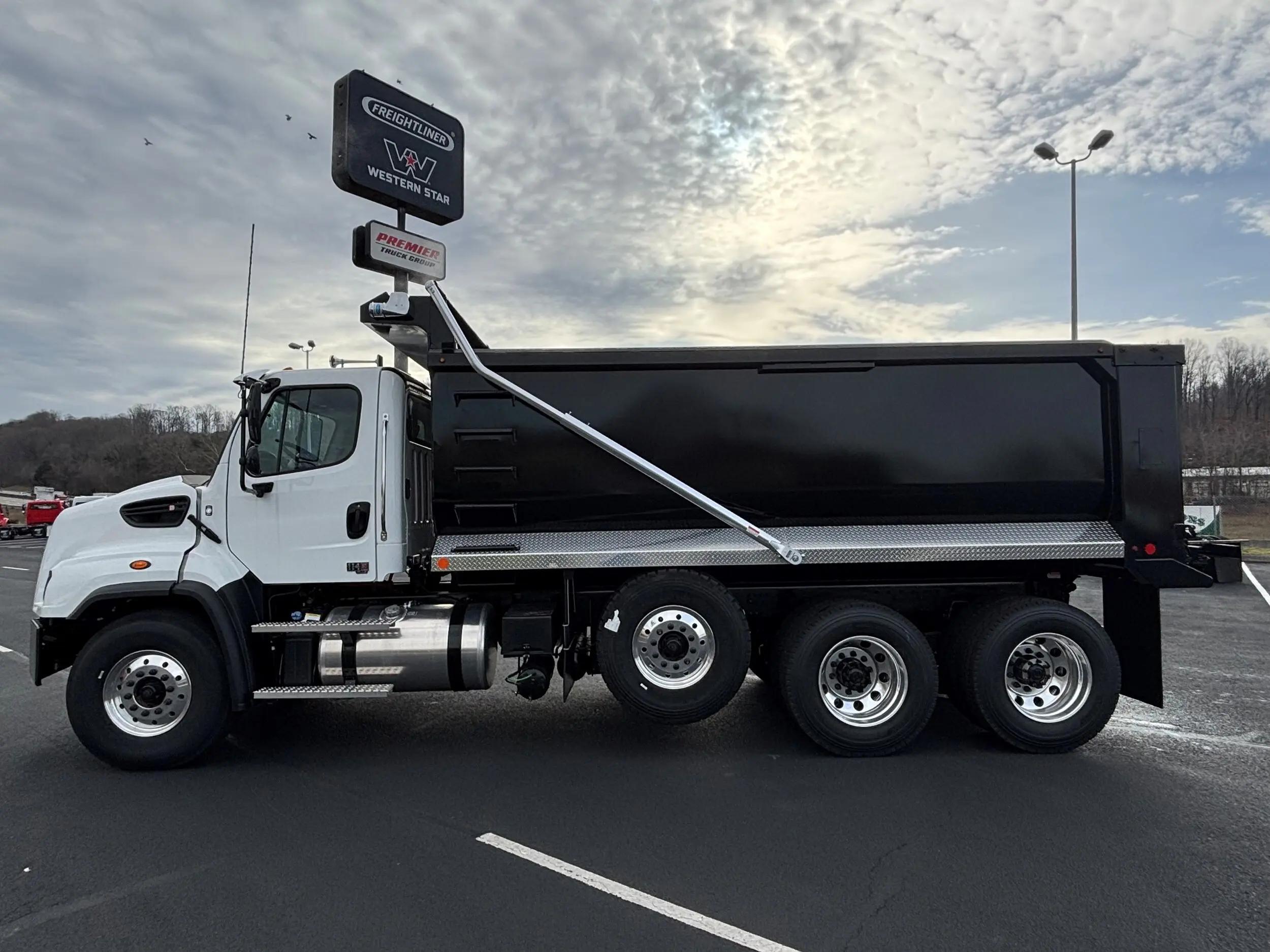 2025 Freightliner 114SD in Knoxville, TN — photo 10
