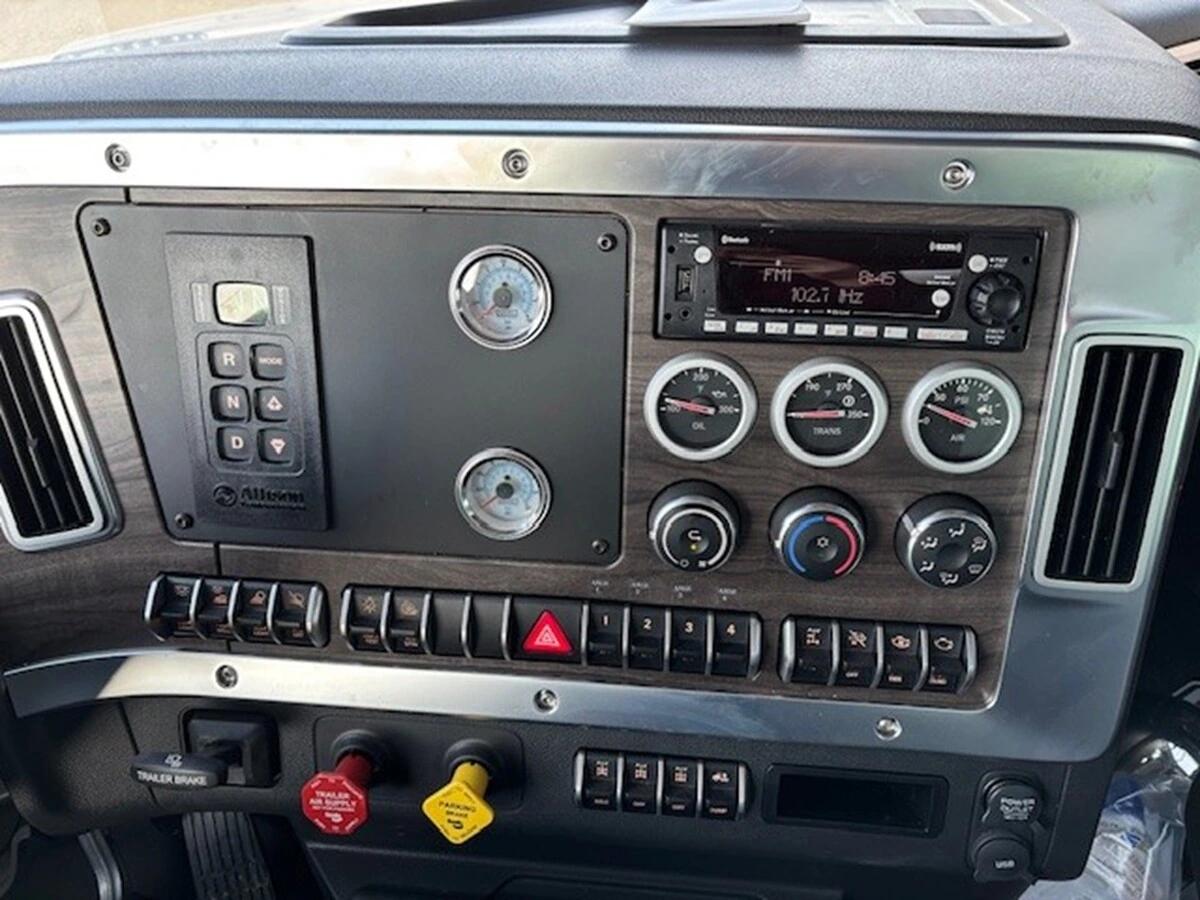 2025 Western Star 49X in La Crosse, WI — photo 18