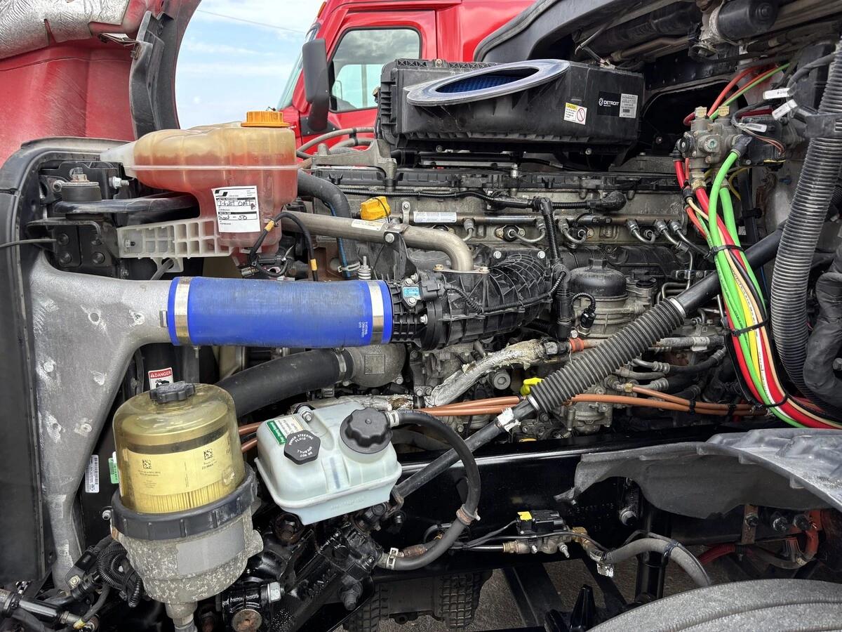 2022 Freightliner Cascadia in Tulsa, OK — photo 26