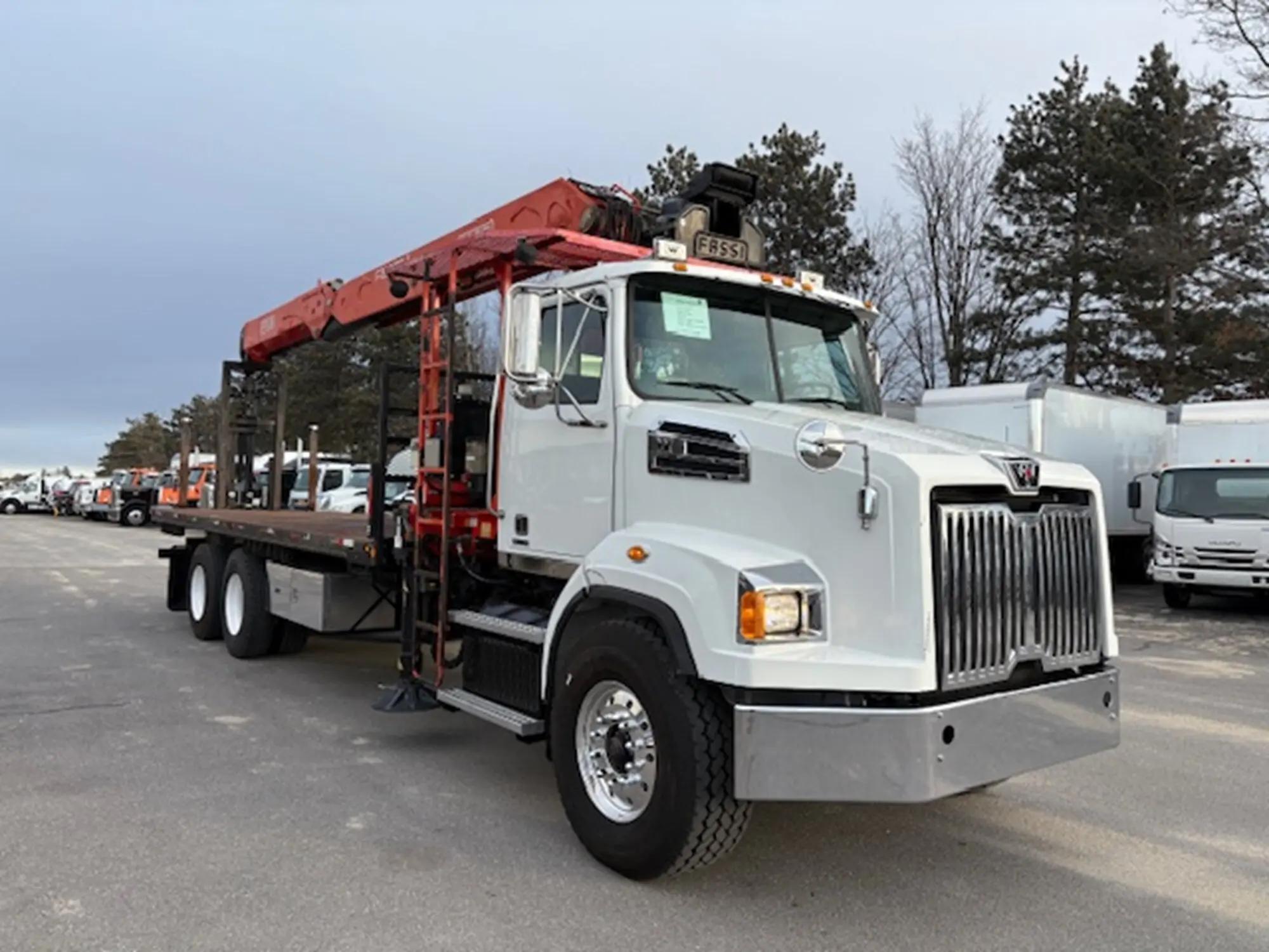 2015 Western Star 4700 in Manchester, NH — photo 2