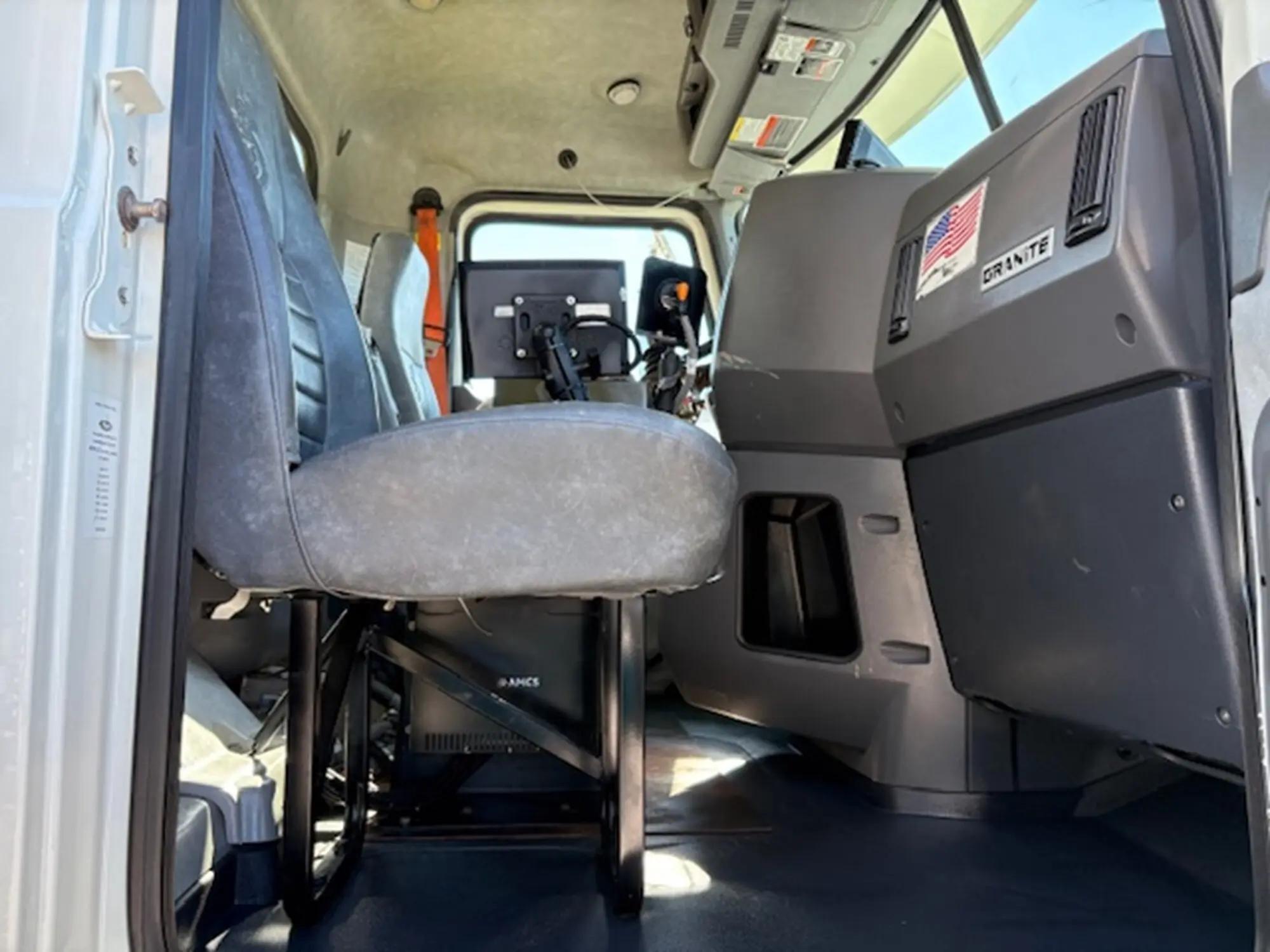 2016 Mack Granite in Manchester, NH — photo 11