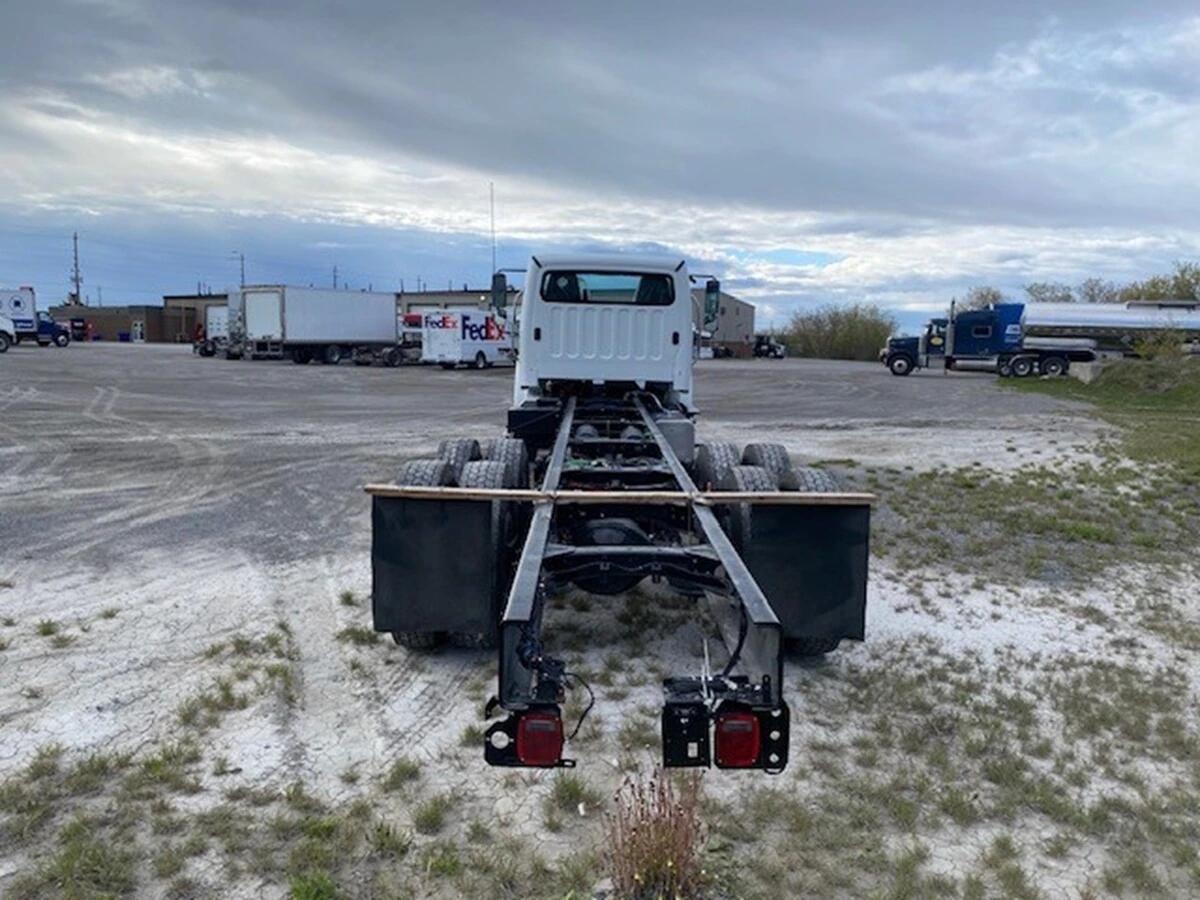 2027 Freightliner M2 106 — photo 5