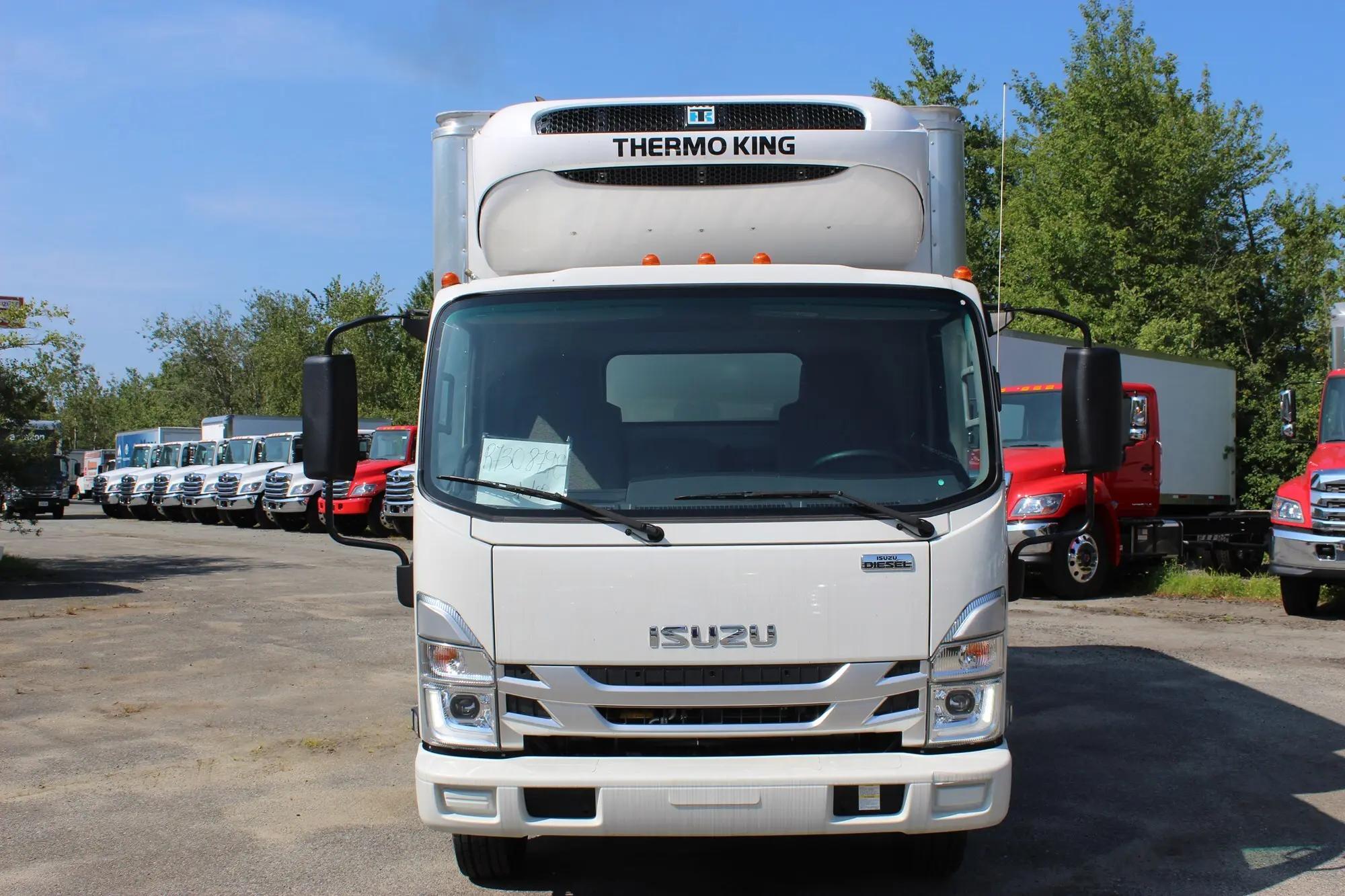 2024 Isuzu NRR in Wilmington, MA — photo 2