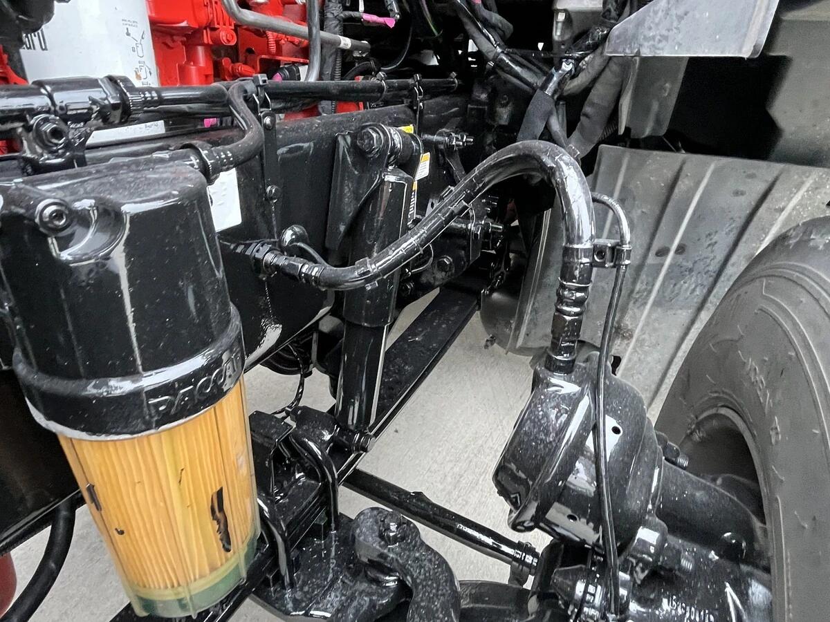 2023 Peterbilt 579 in Kansas City, MO — photo 12
