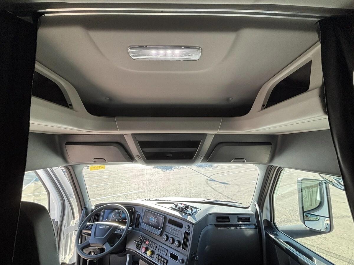 2026 Freightliner Cascadia in Amarillo, TX — photo 42