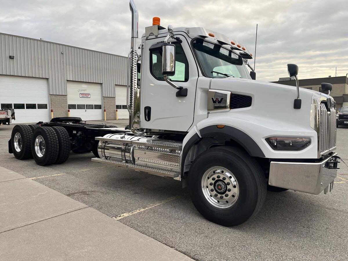2027 Western Star 49X — photo 2