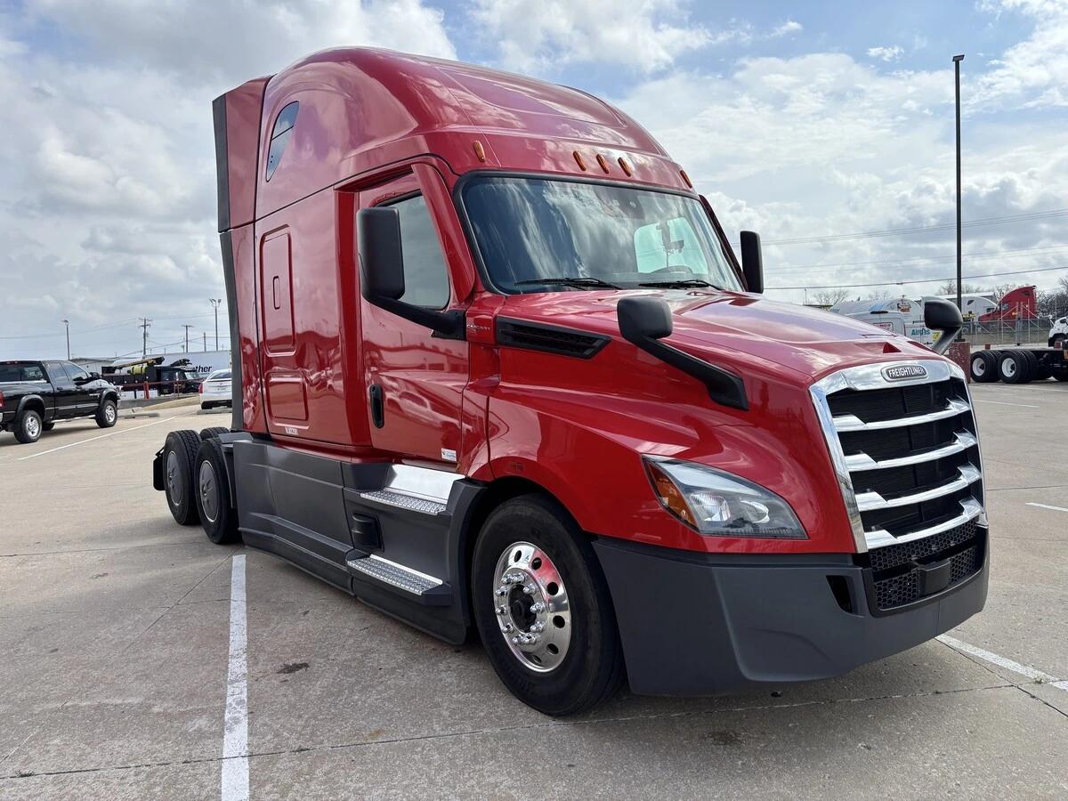 2022 Freightliner Cascadia in Tulsa, OK — photo 5