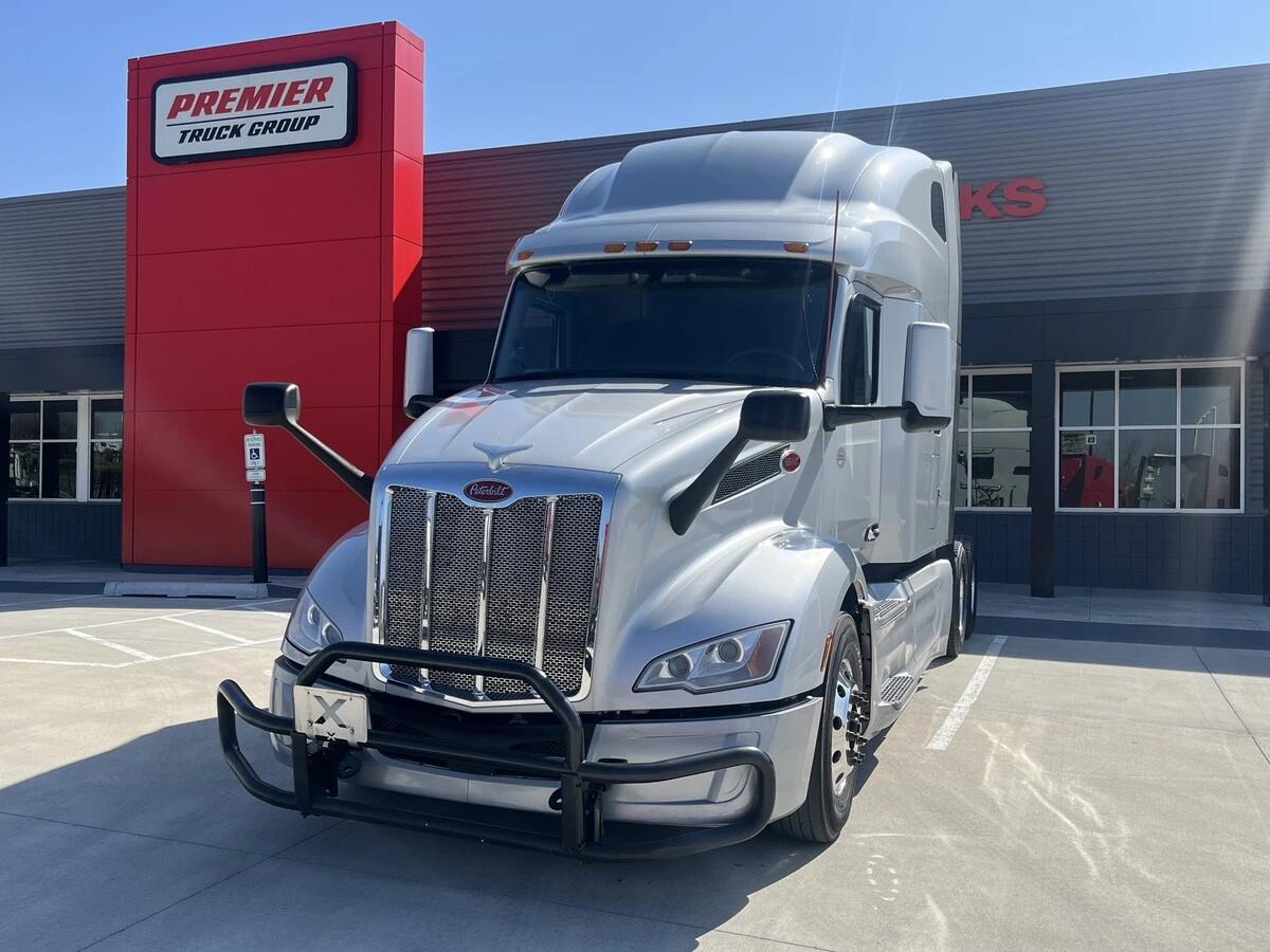 2023 Peterbilt 579