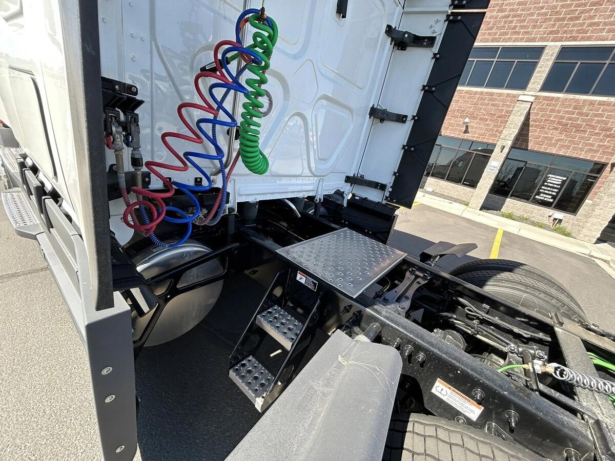2026 Freightliner Cascadia in Twin Falls, ID — photo 12
