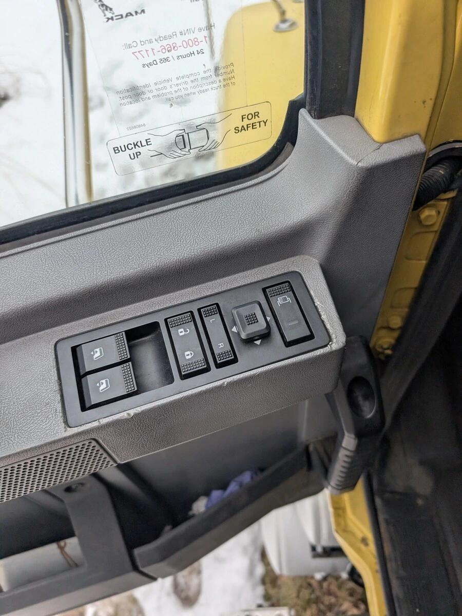2020 Mack Pinnacle in Warminster, PA — photo 20