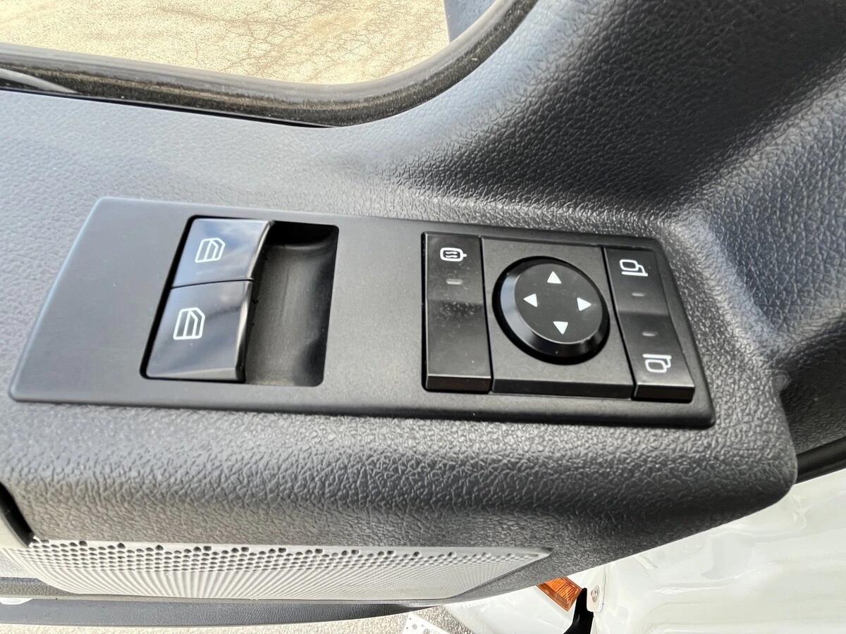2019 Freightliner Cascadia — photo 23
