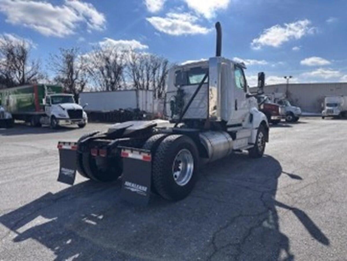 2021 International LT in Clarion, PA — photo 8