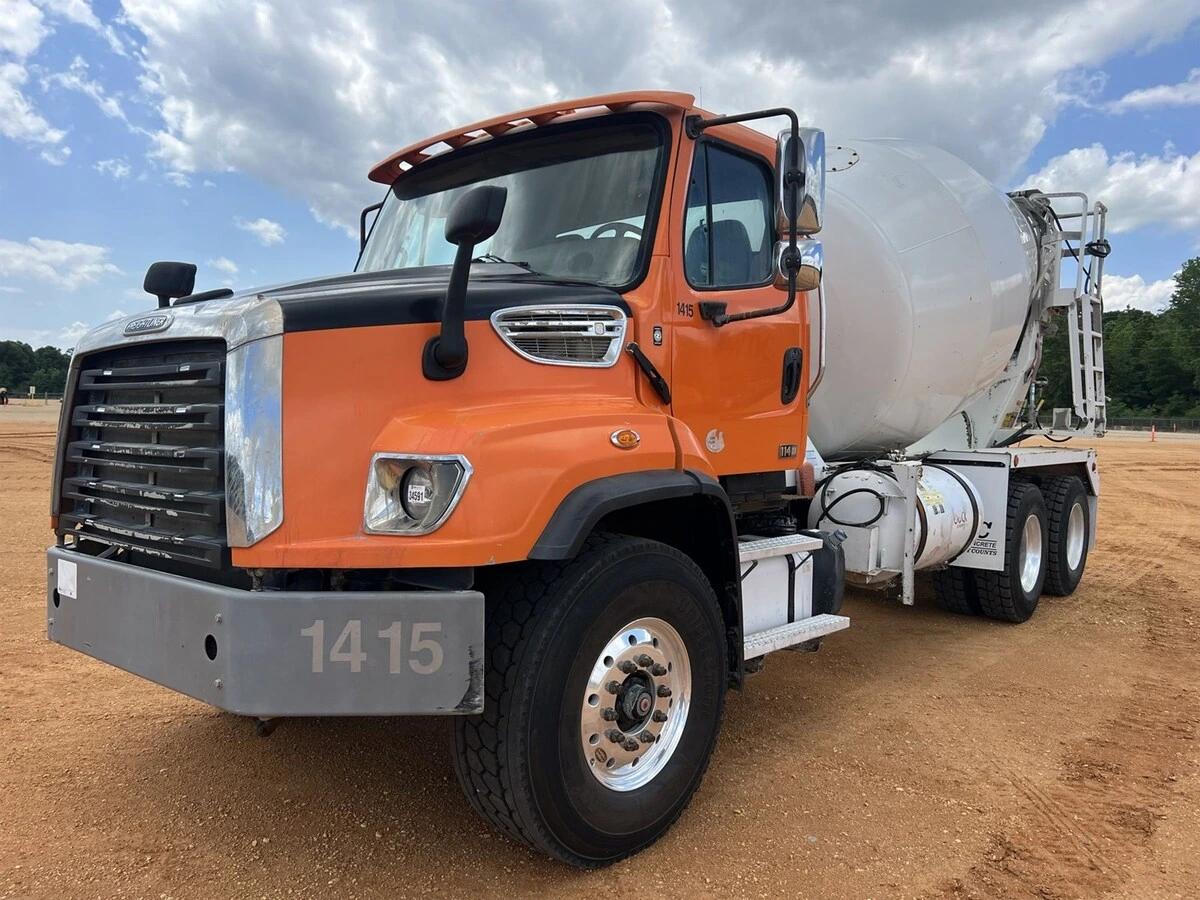 2017 Freightliner 114SD in Manchester, NH