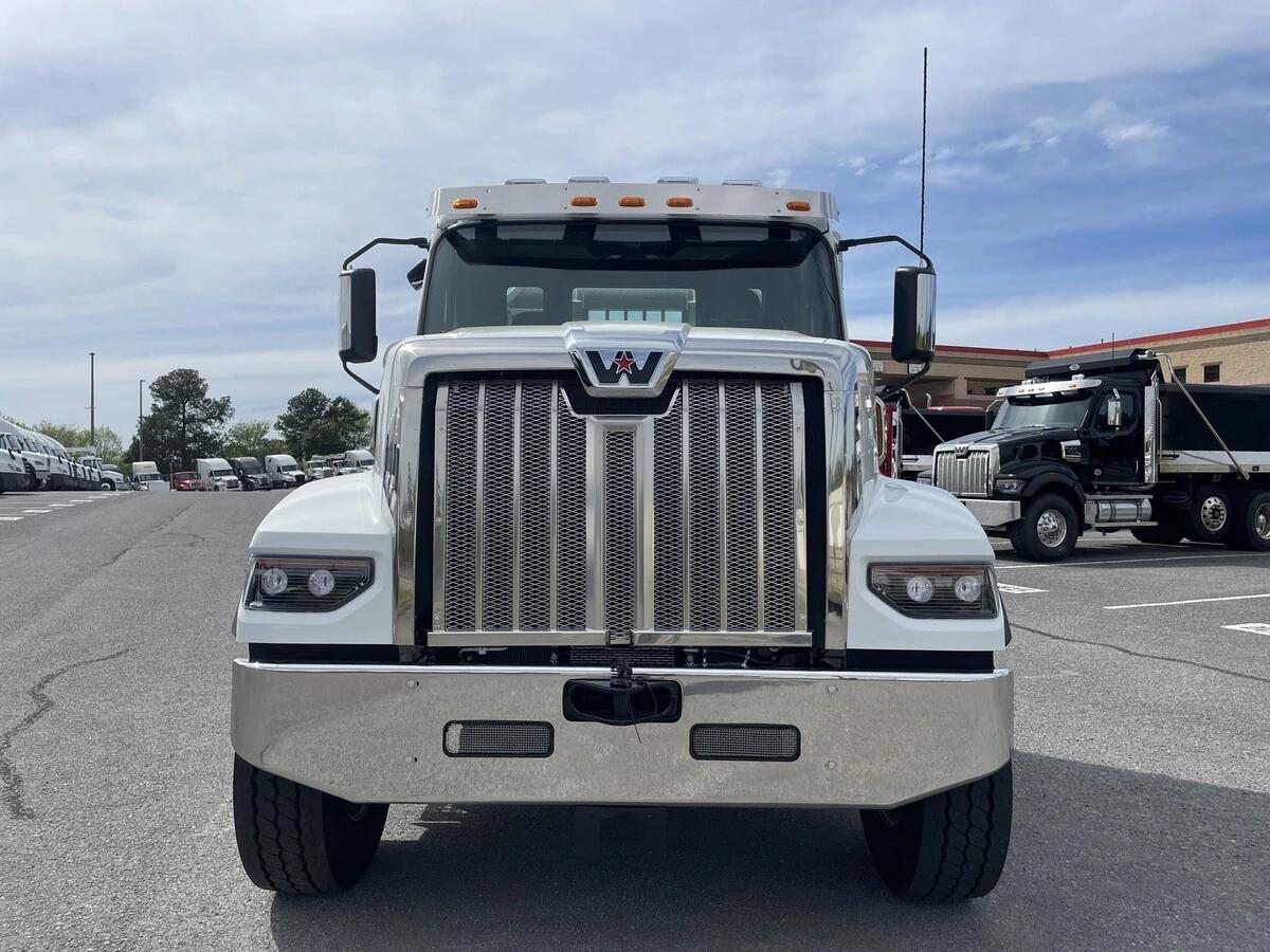 2027 Western Star 49X — photo 2