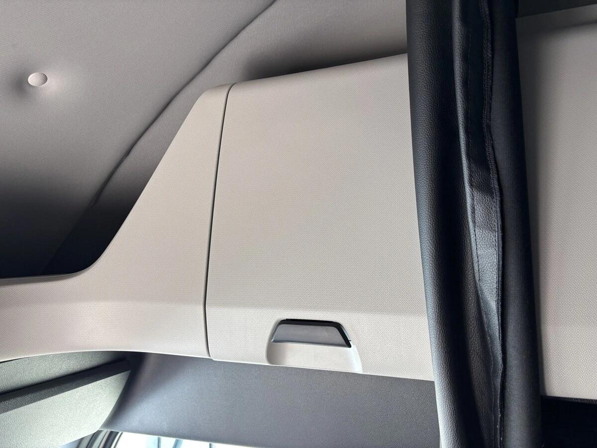 2025 Freightliner Cascadia — photo 21