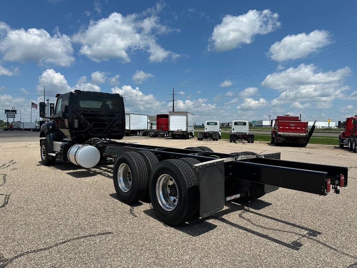 2025 International HV in Abbotsford, WI — photo 4