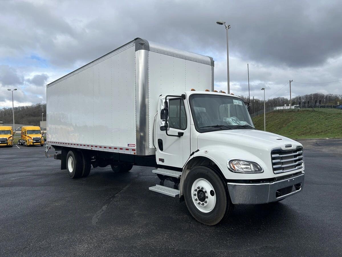 2026 Freightliner M2 106 — photo 7
