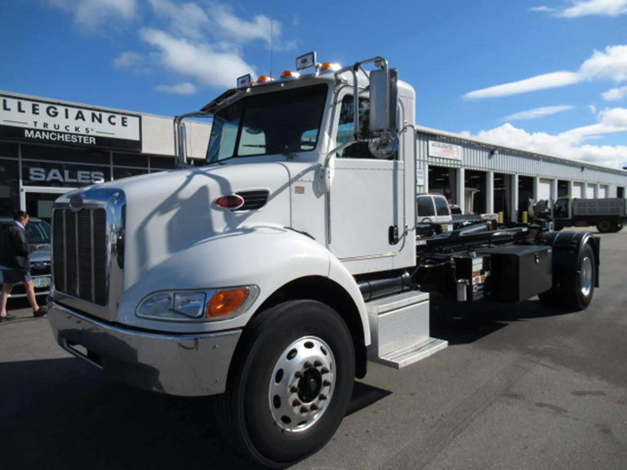 2014 Peterbilt 337
