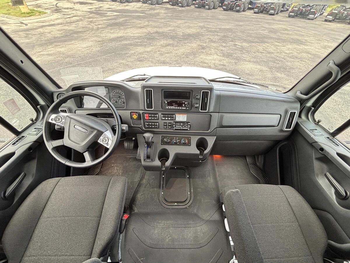 2025 Freightliner M2 106 in Knoxville, TN — photo 12