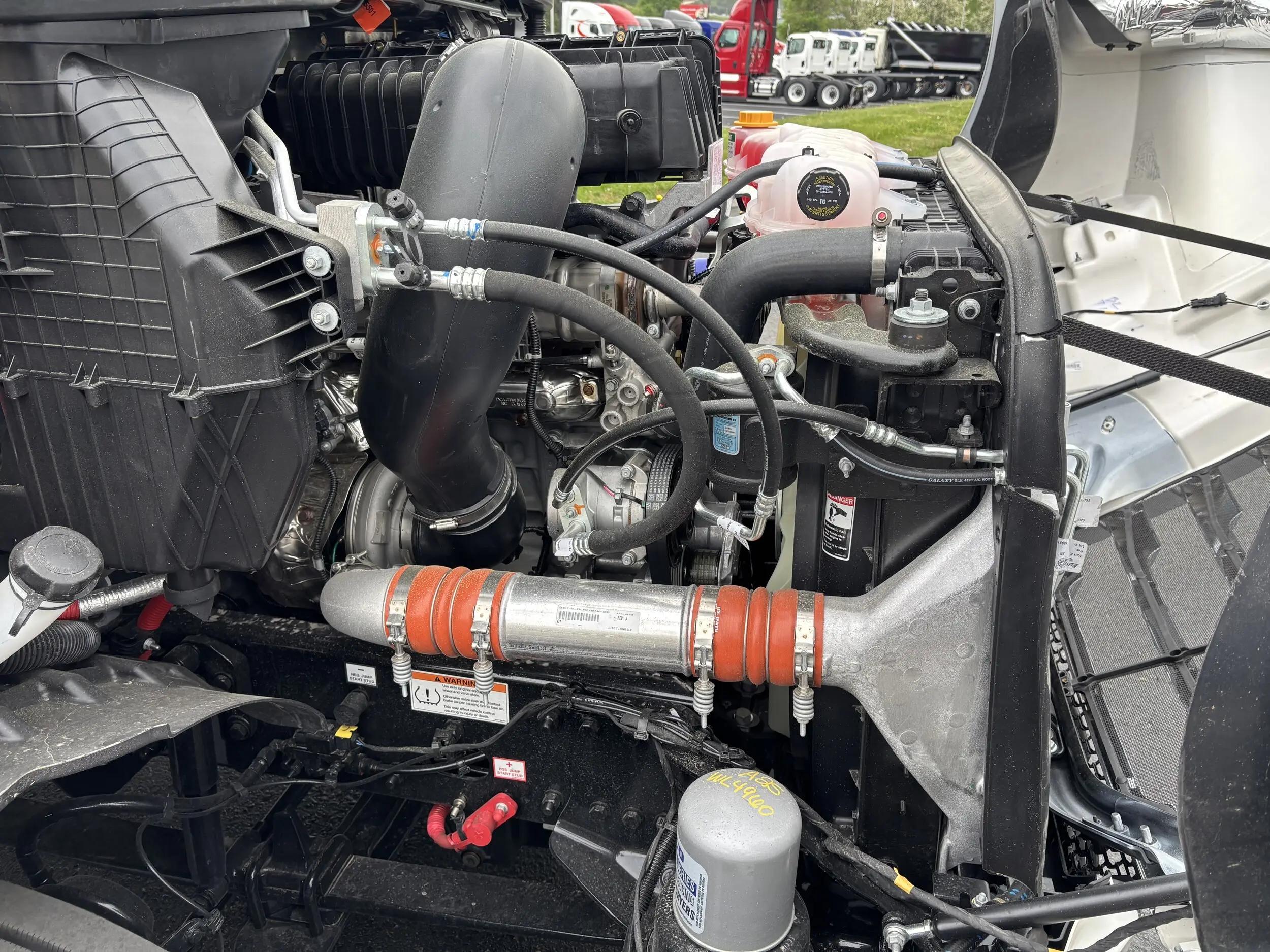 2026 Freightliner Cascadia in Knoxville, TN — photo 13