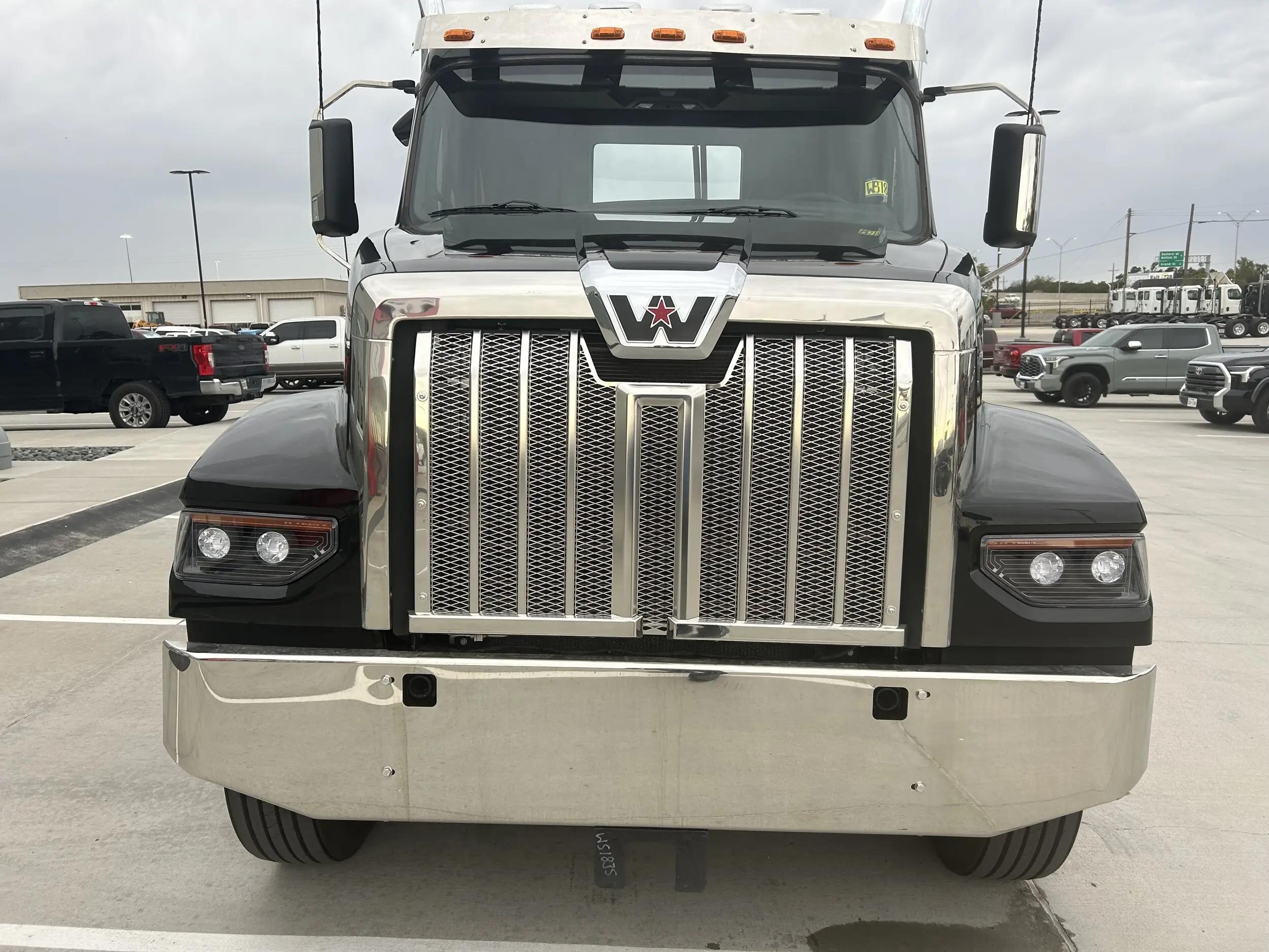 2026 Western Star 49X in Amarillo, TX — photo 2