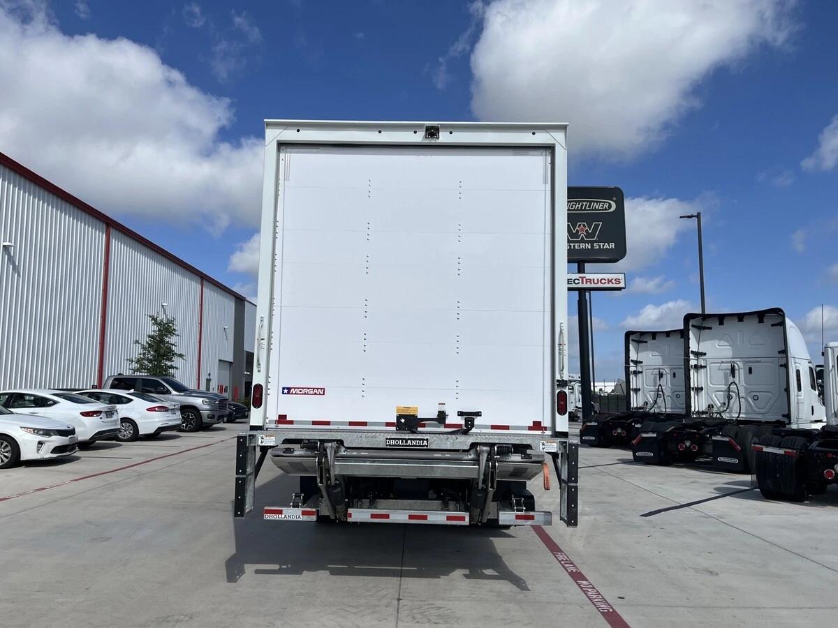 2027 Freightliner M2 106 — photo 6