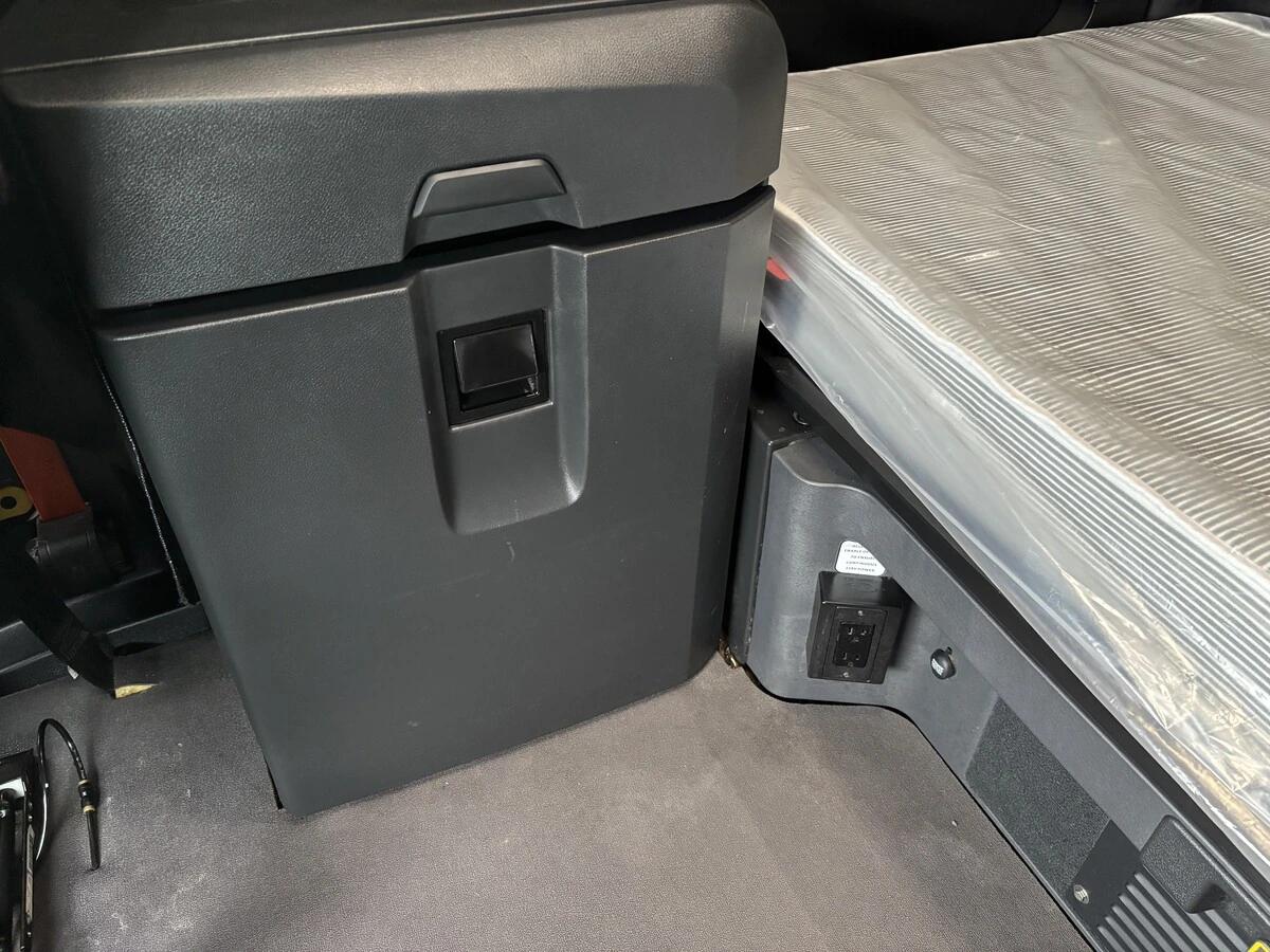 2025 Freightliner Cascadia — photo 17