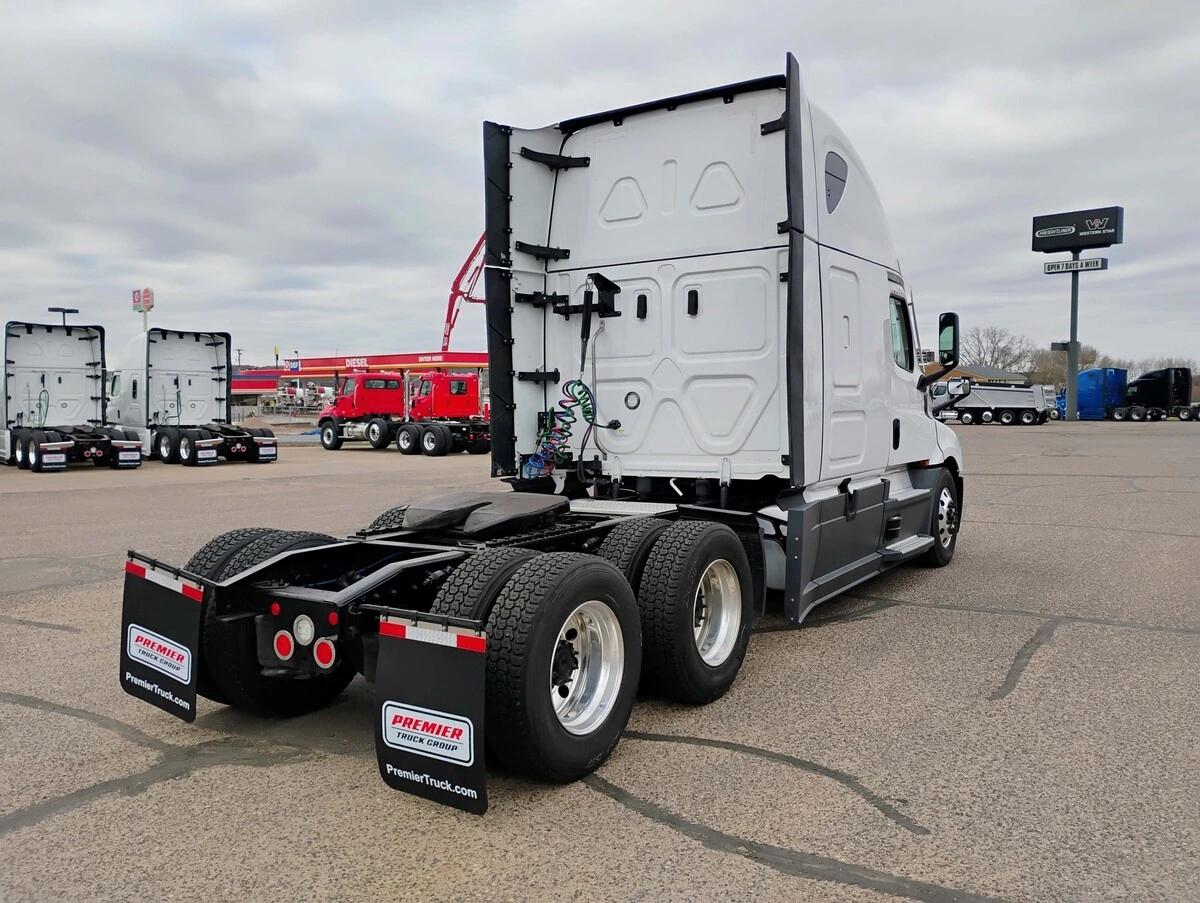 2024 Freightliner Cascadia in Chattanooga, TN — photo 5