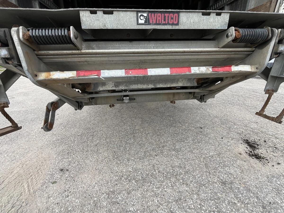 2022 Freightliner M2 106 — photo 13