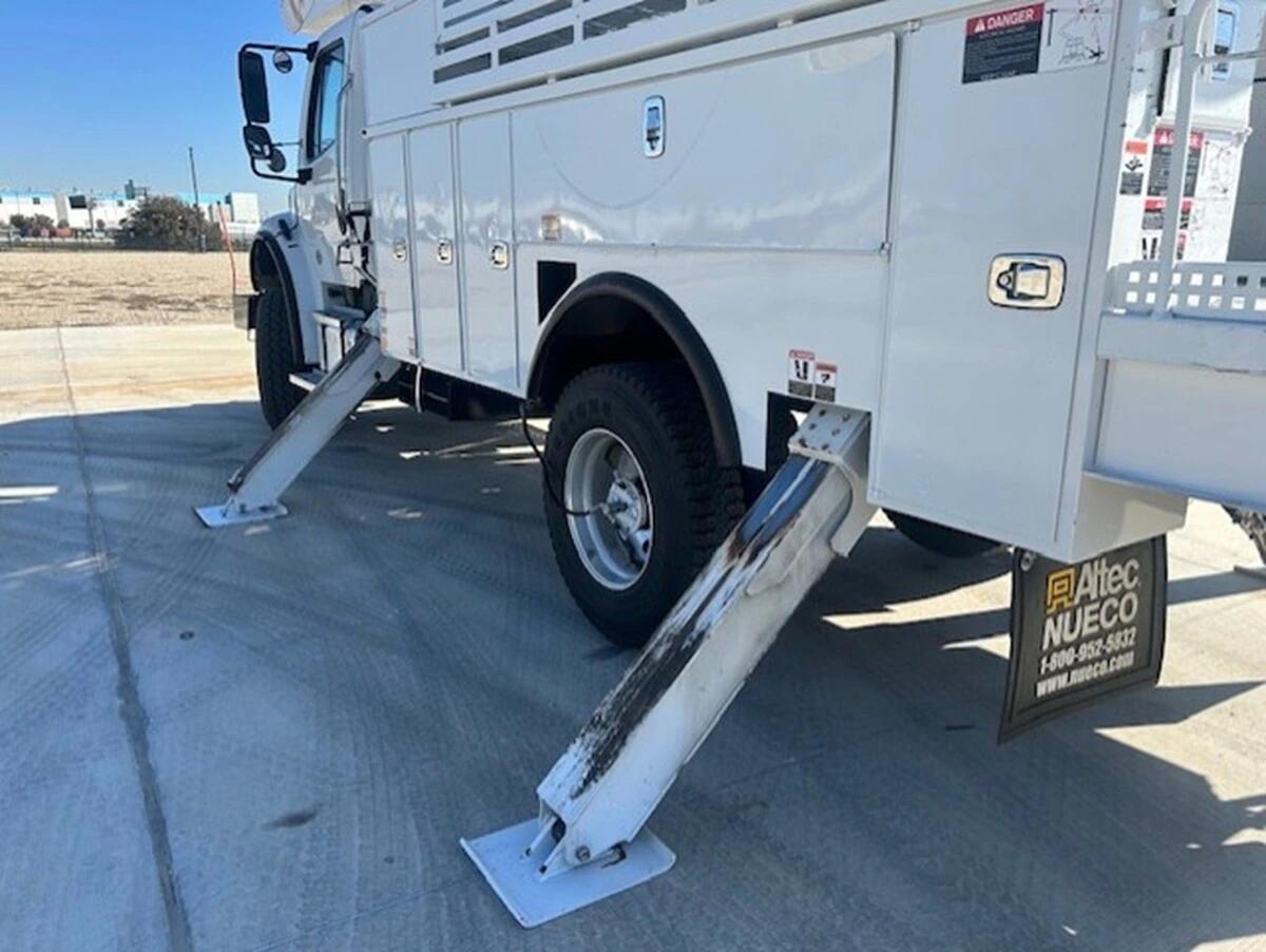 2020 Freightliner M2 106 in Fort Worth, TX — photo 33